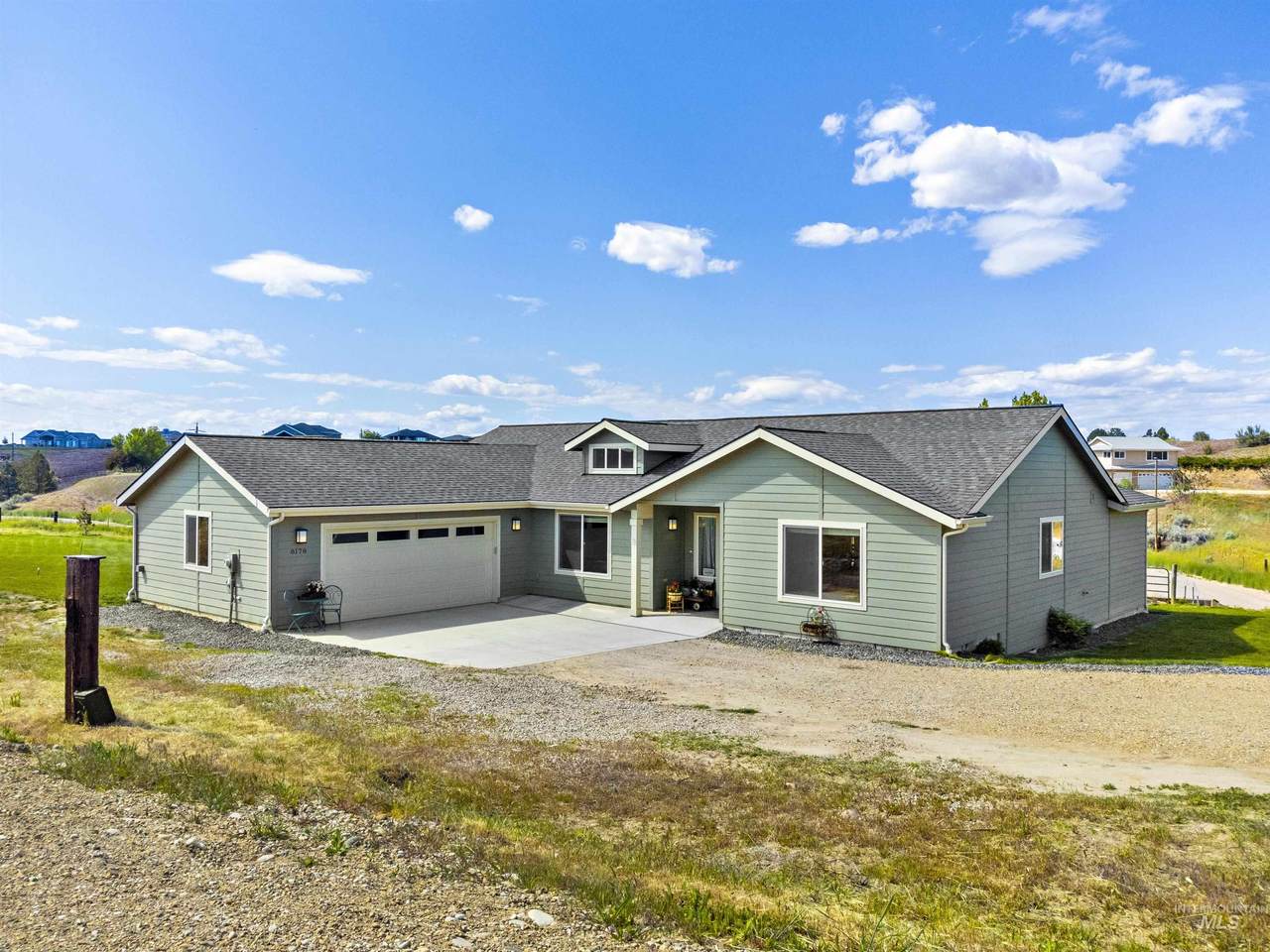 8178 Kingsbury Dr - Photo 1