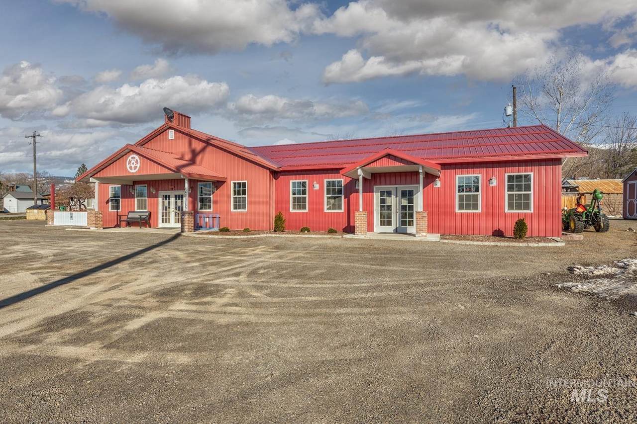 401 1/2 Dartmouth - Photo 1