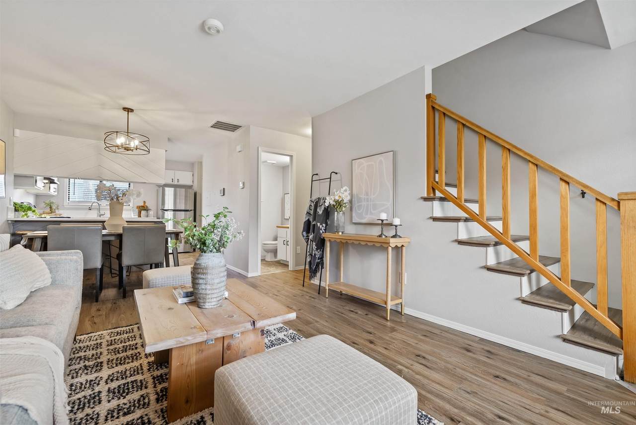 3063 Cantrell Ln - Photo 1
