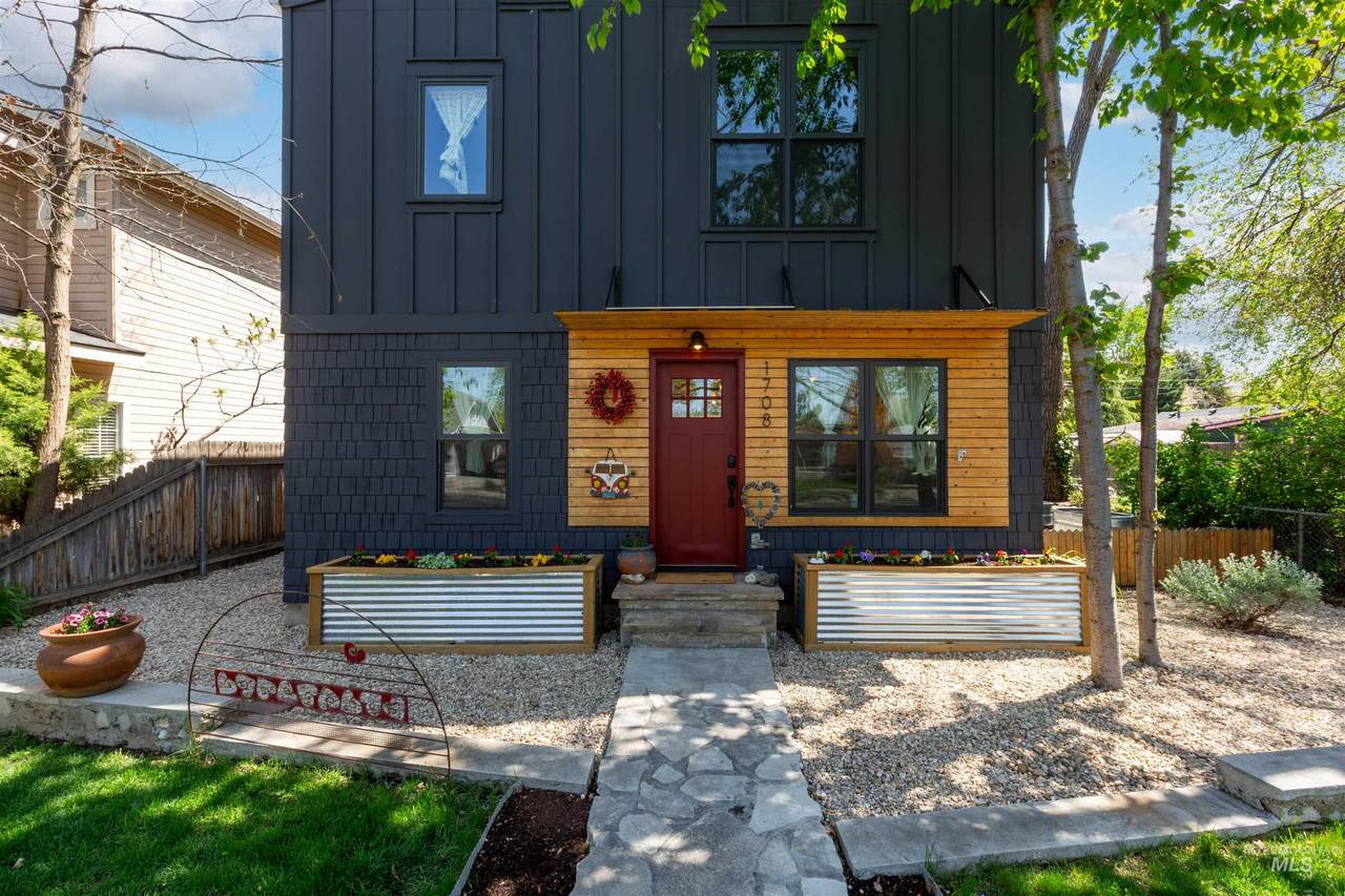 1708 30th Street - Photo 1