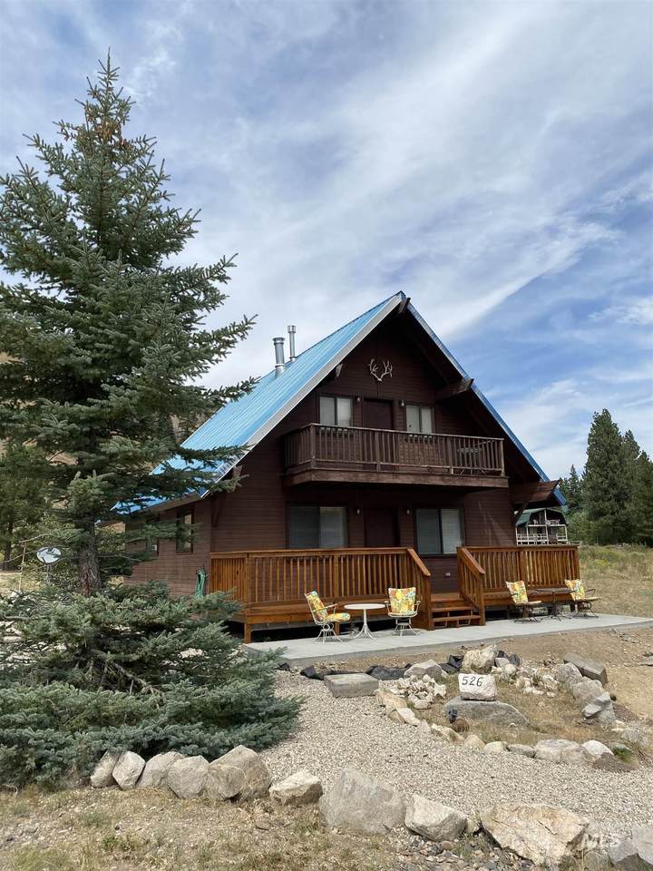 526 Meadow Cir - Photo 1