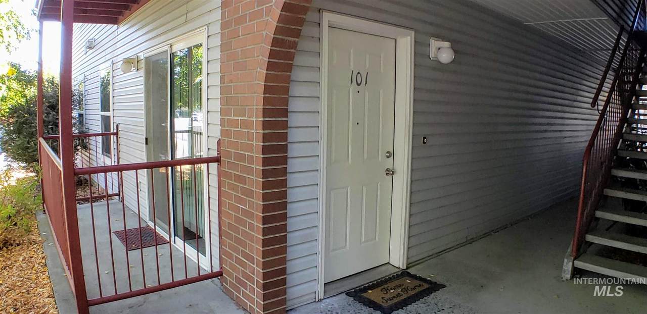 223 Baker St. - Photo 1