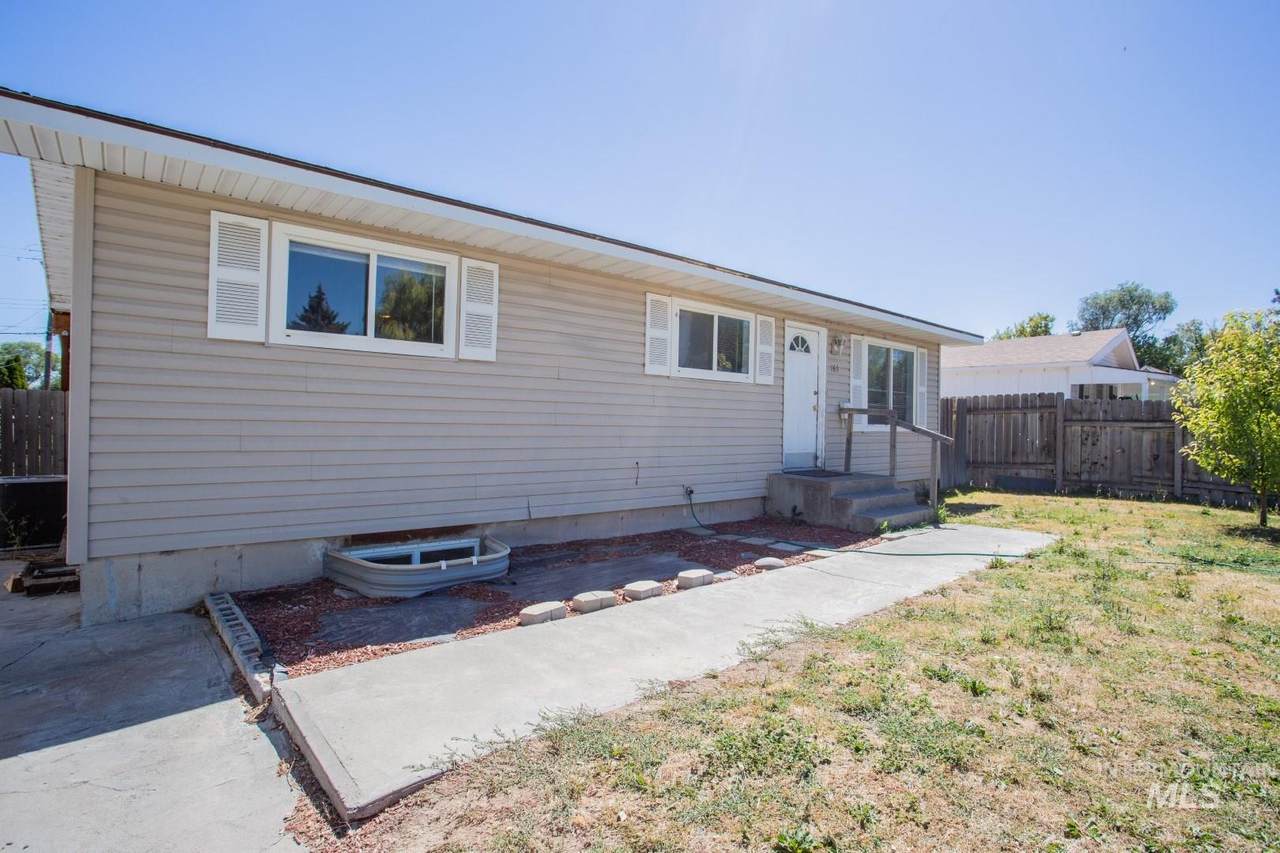 163 Ramage St - Photo 1