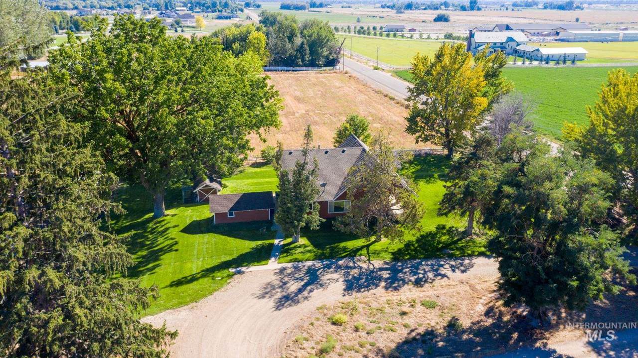 4520 Linder Rd - Photo 1