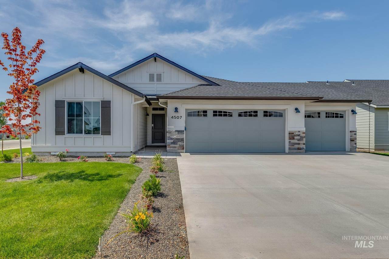 6546 Thornton St. - Photo 1