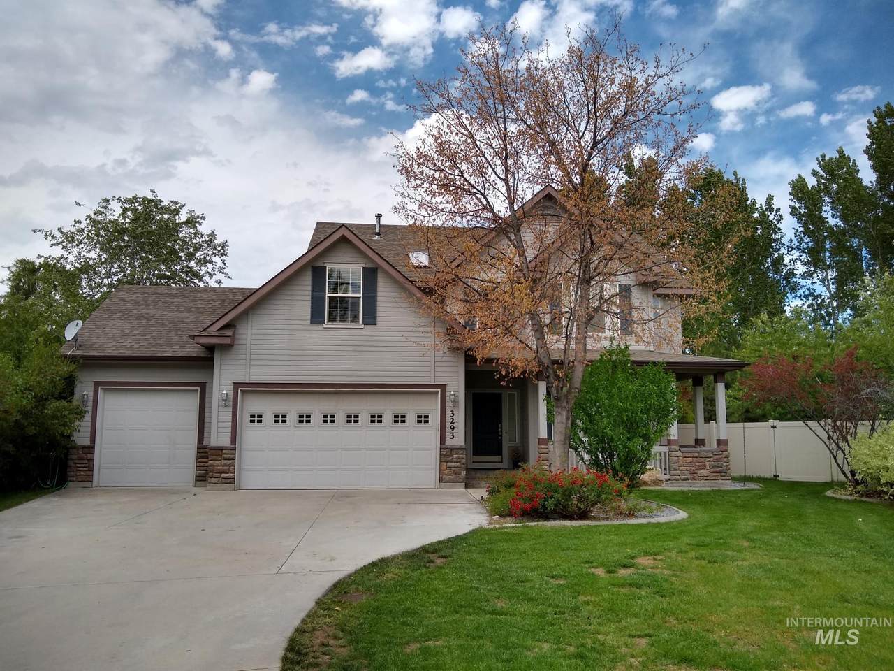 3293 Capulet - Photo 1