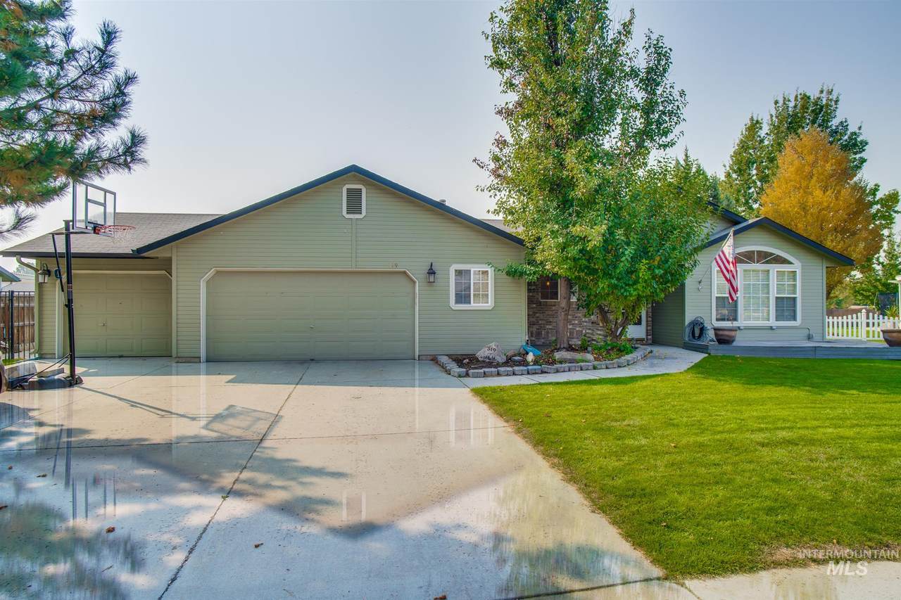319 Spicewood - Photo 1