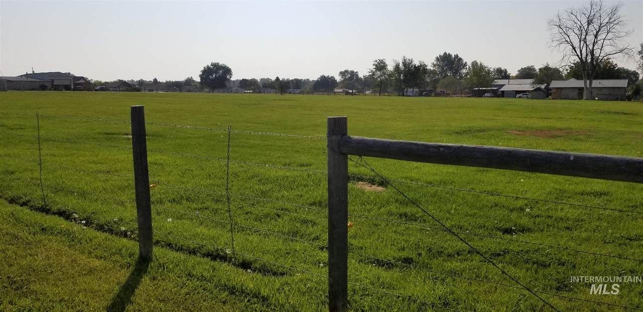 4221 N 1425 E - Photo 1