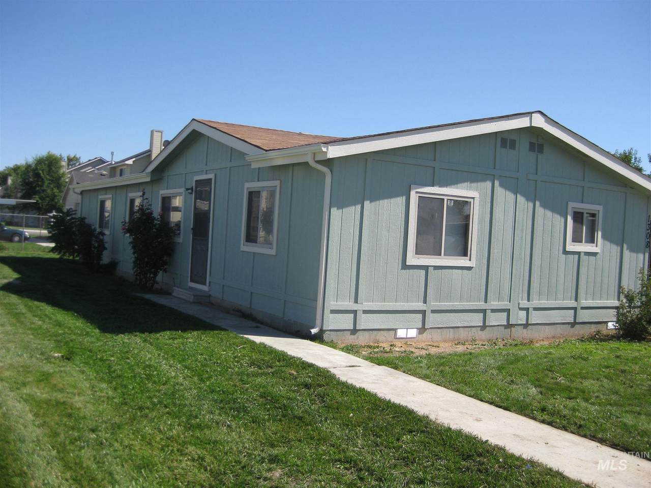 1308 Eldoran Dr - Photo 1