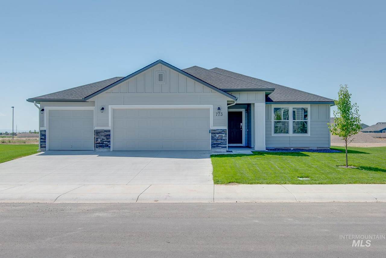 872 White Tail Dr. - Photo 1