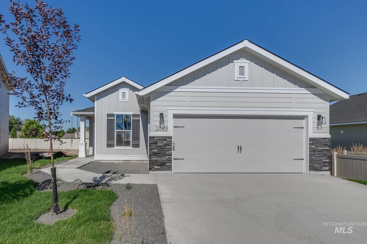 1456 Crawford Ave - Photo 1