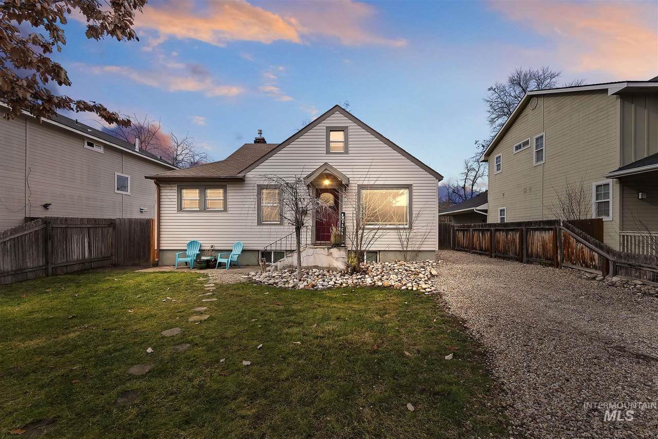 1705 Michigan Ave - Photo 1