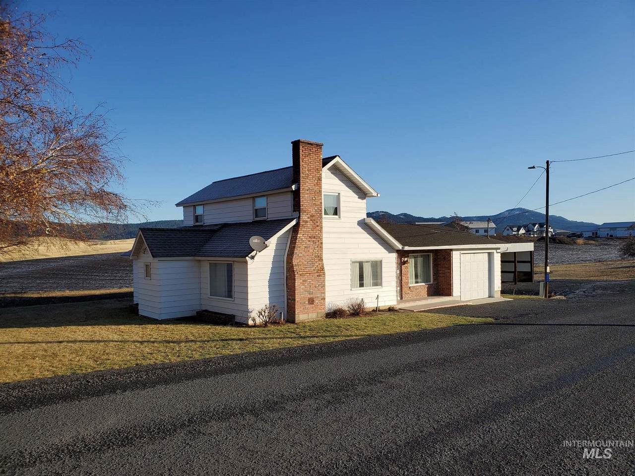 2711 Foothill Rd. - Photo 1