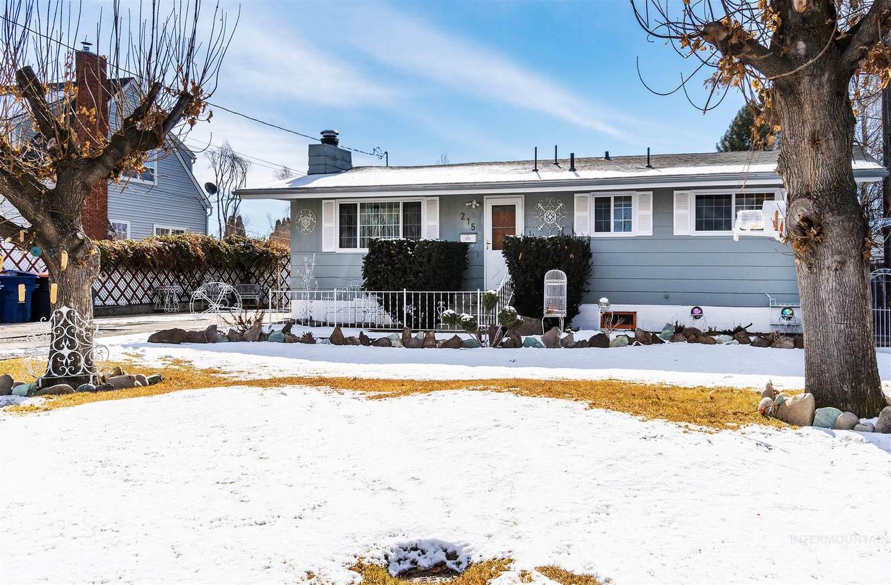 215 Heyburn Ave W - Photo 1