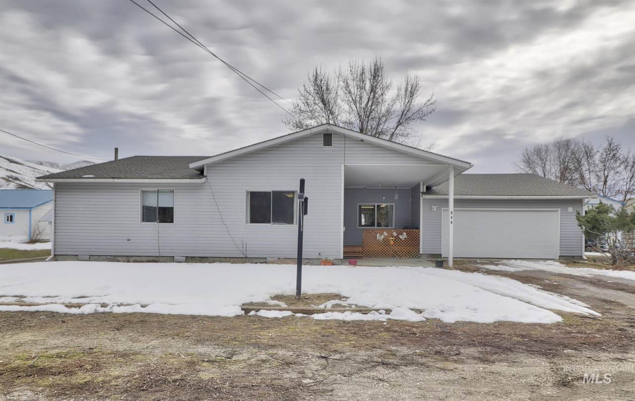 123 Canyon Street - Photo 1