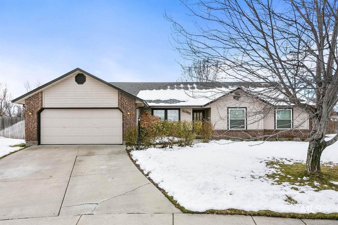 2098 Amethyst Pl - Photo 1