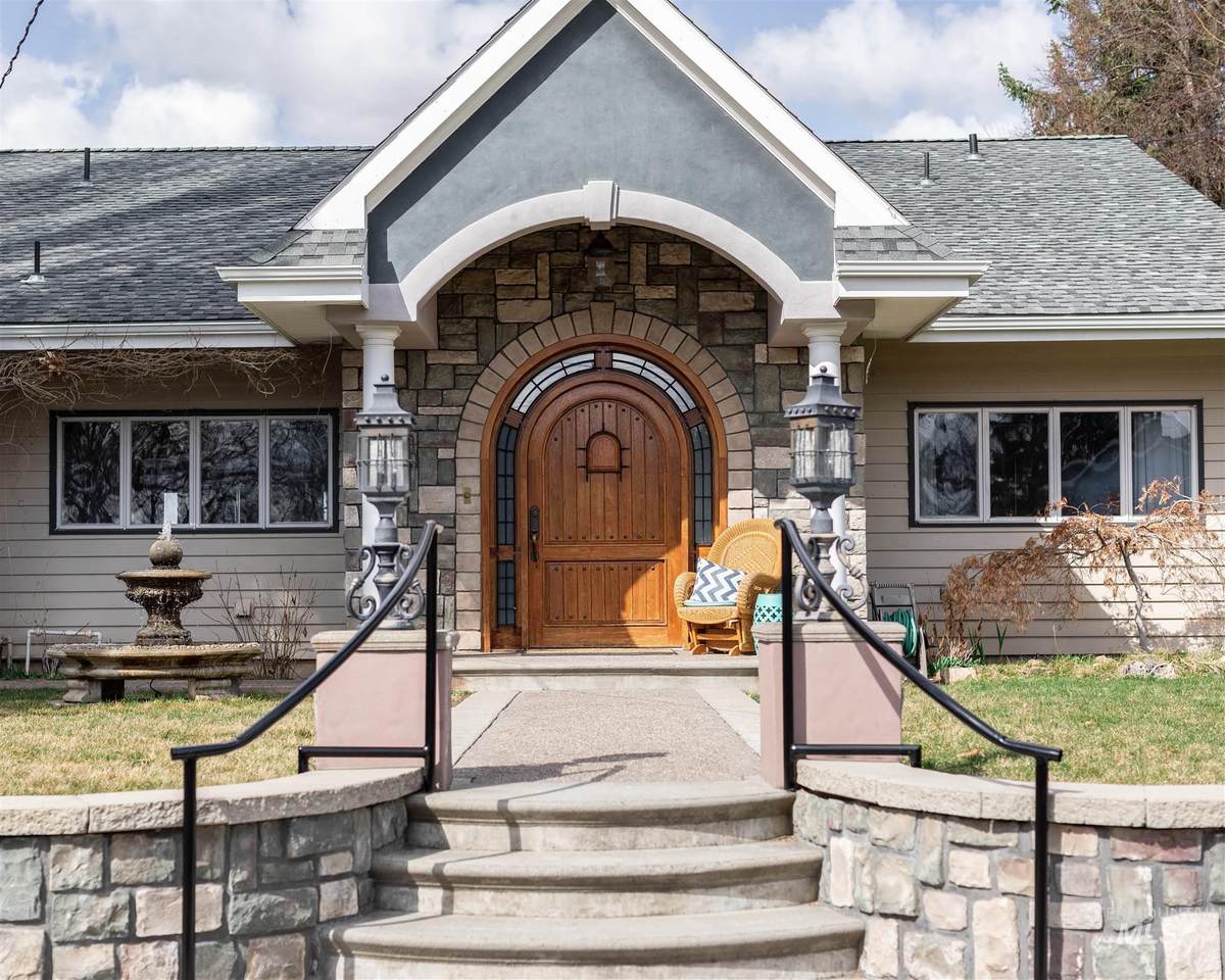 600 Ridge Road - Photo 1