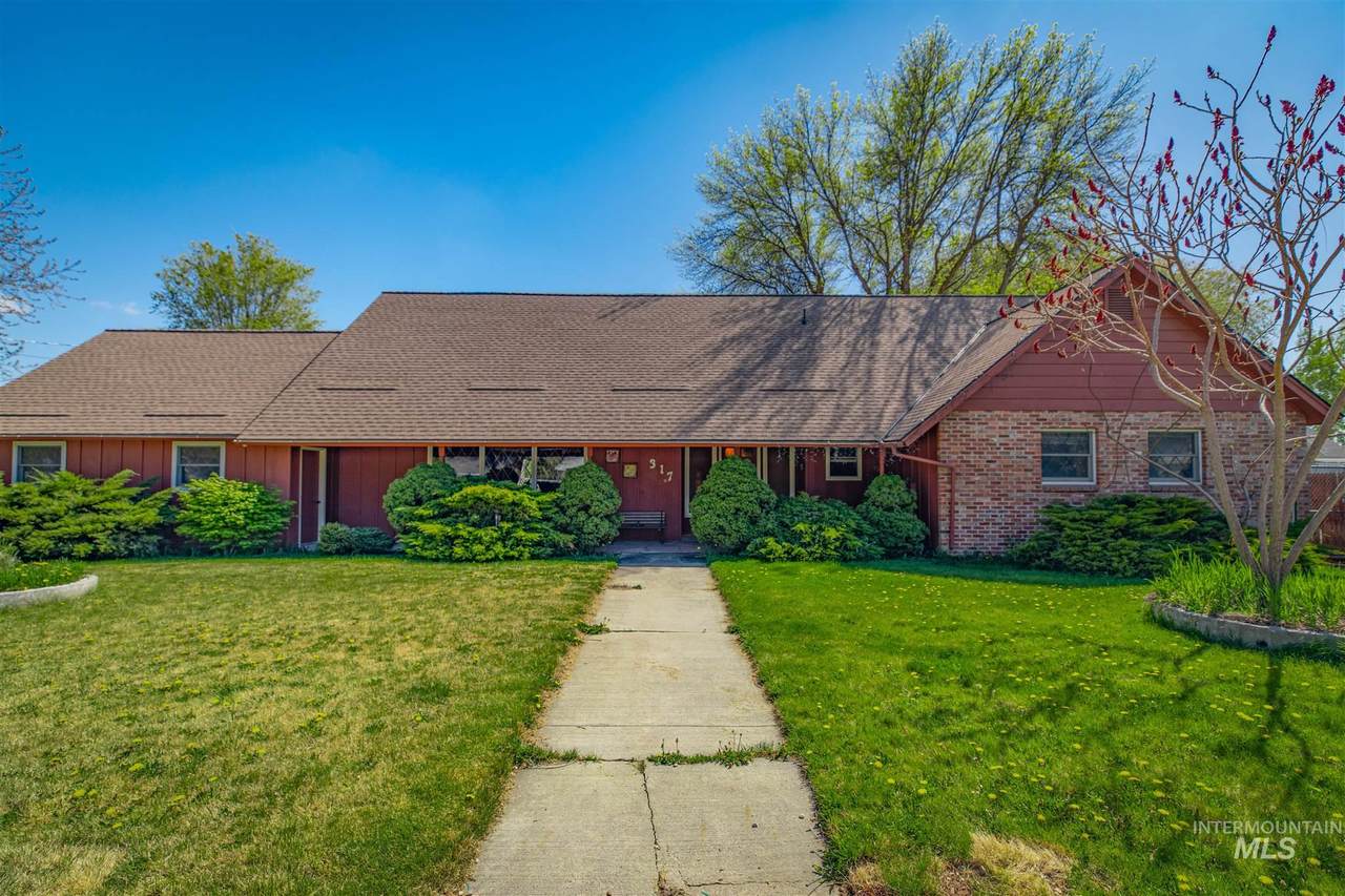 317 12th - Photo 1