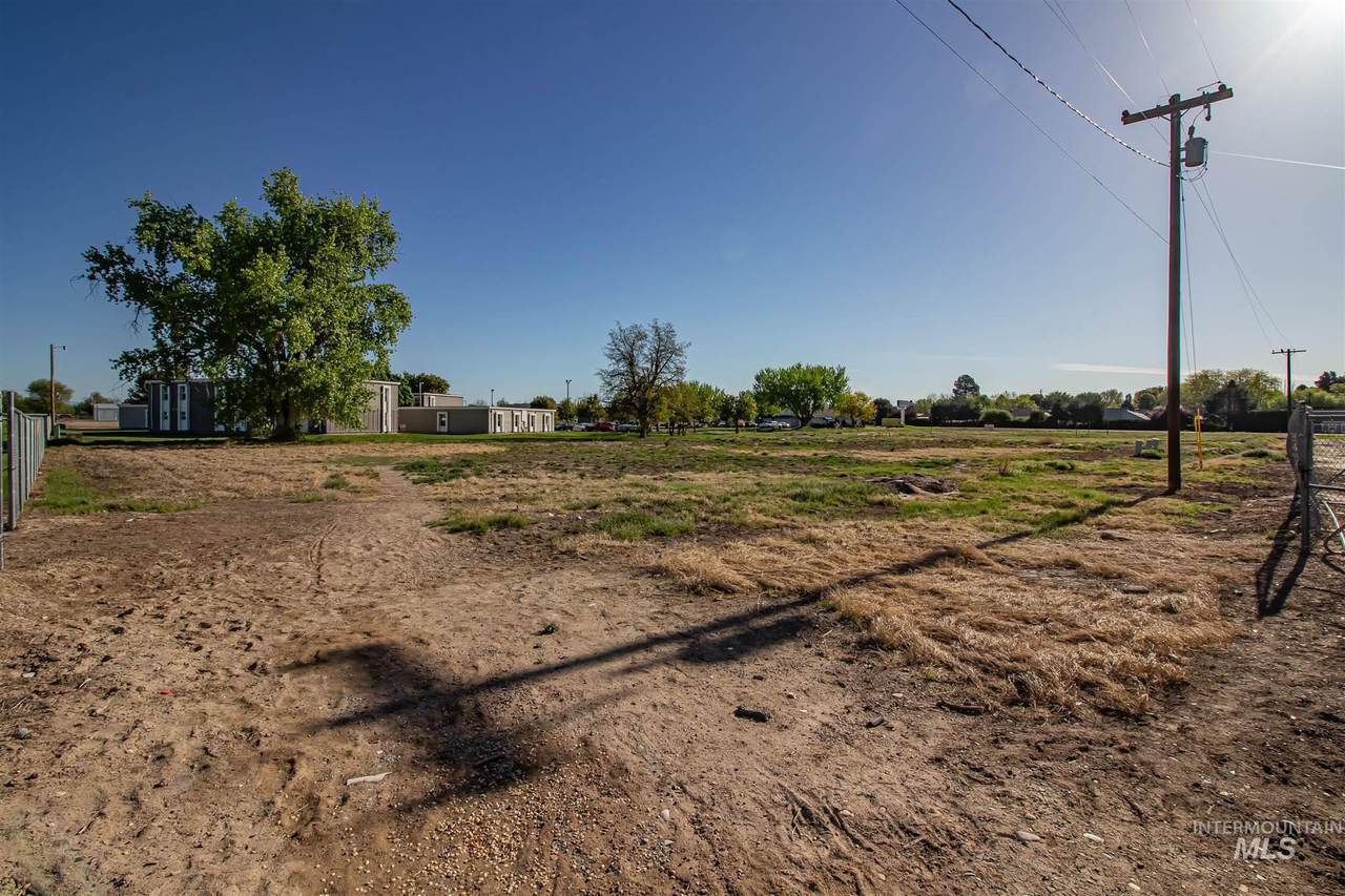 000 1st Avenue North - Photo 1