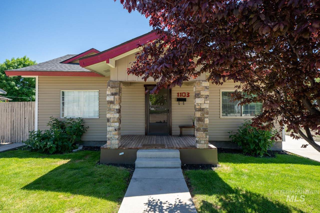 1103 Rosenlof Ave - Photo 1