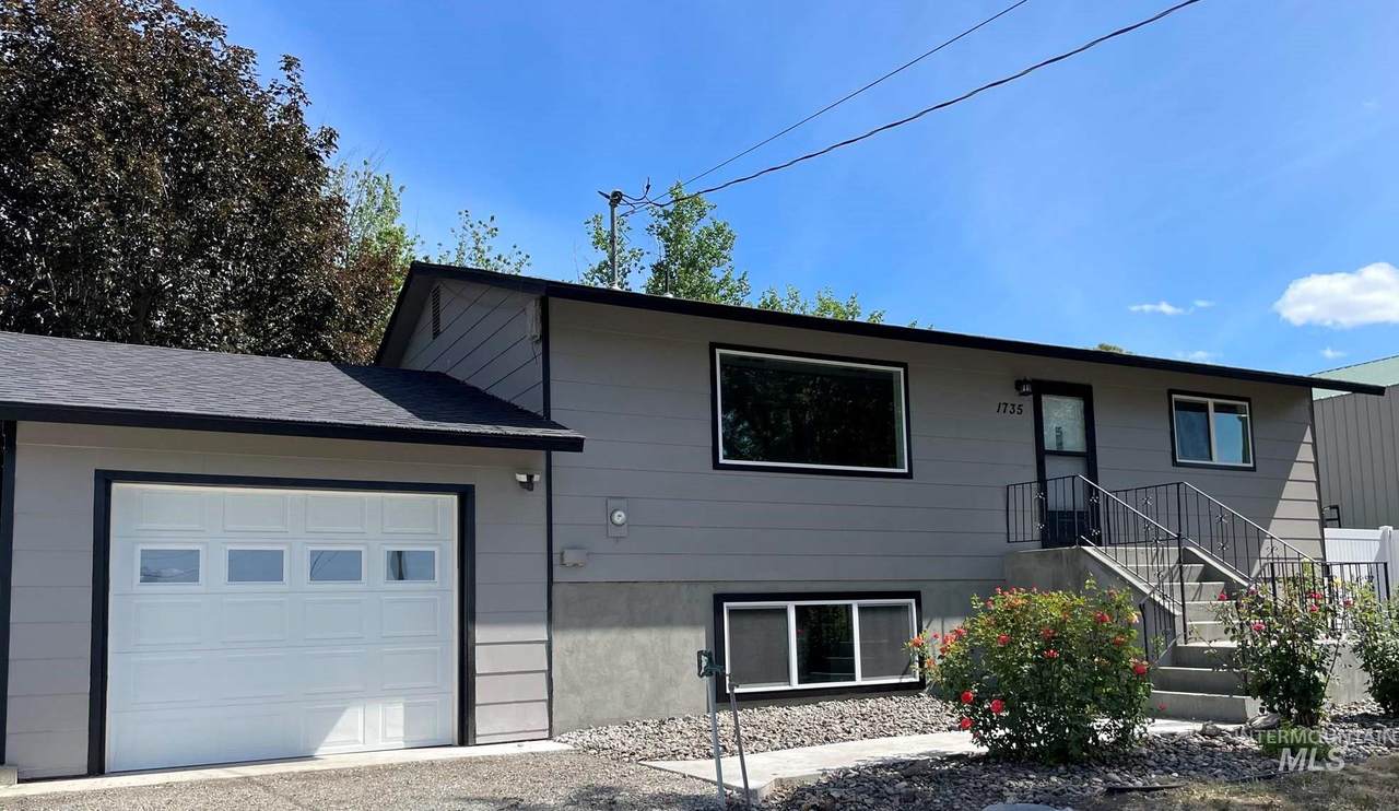 1735 Ripon Avenue - Photo 1