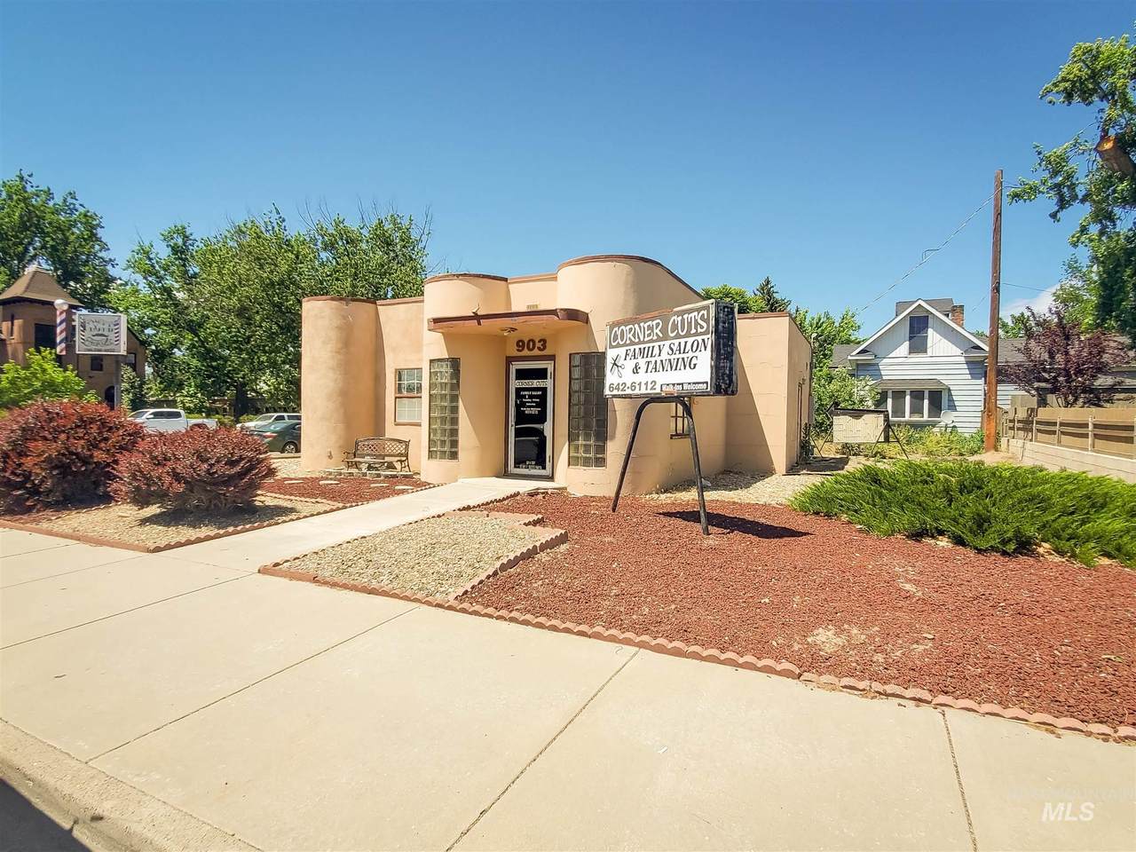 903 3rd Ave N. - Photo 1