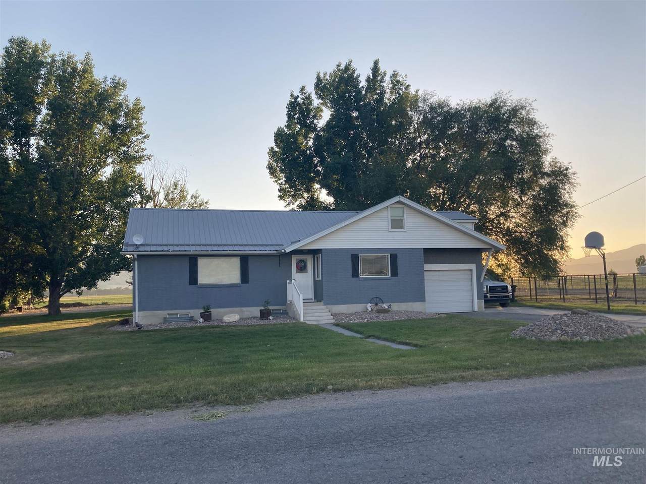 5334 1600 West - Photo 1
