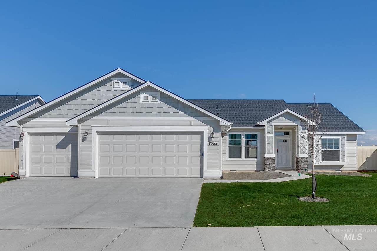 1900 Challis Dr - Photo 1