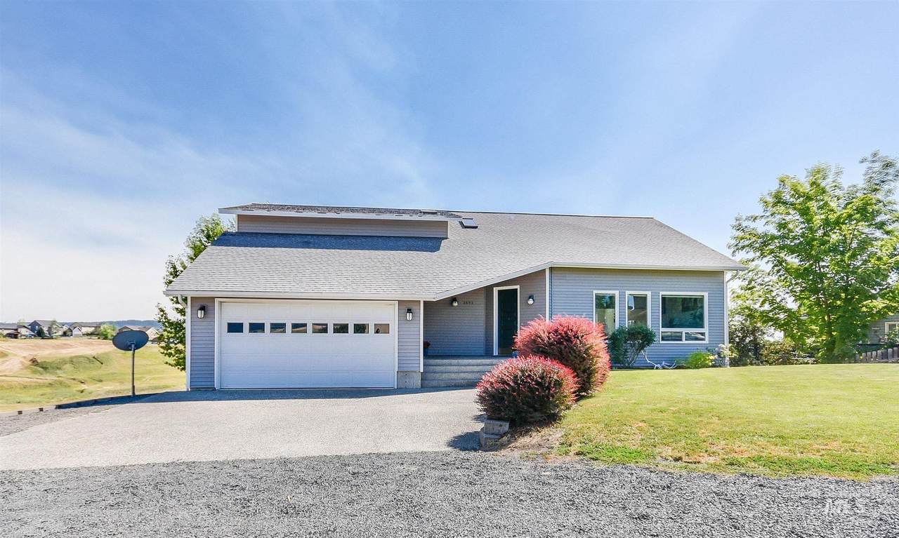2573 Moser - Photo 1