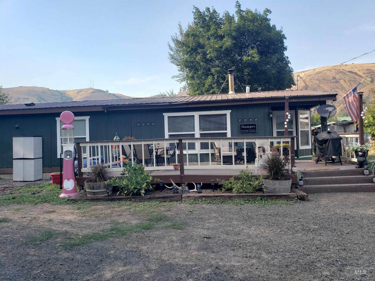 702 Fall Street - Photo 1