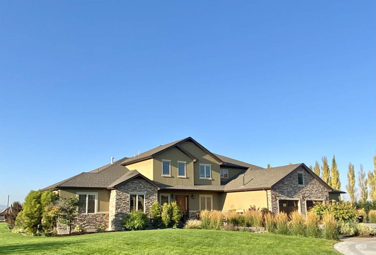218 19 W - Photo 1