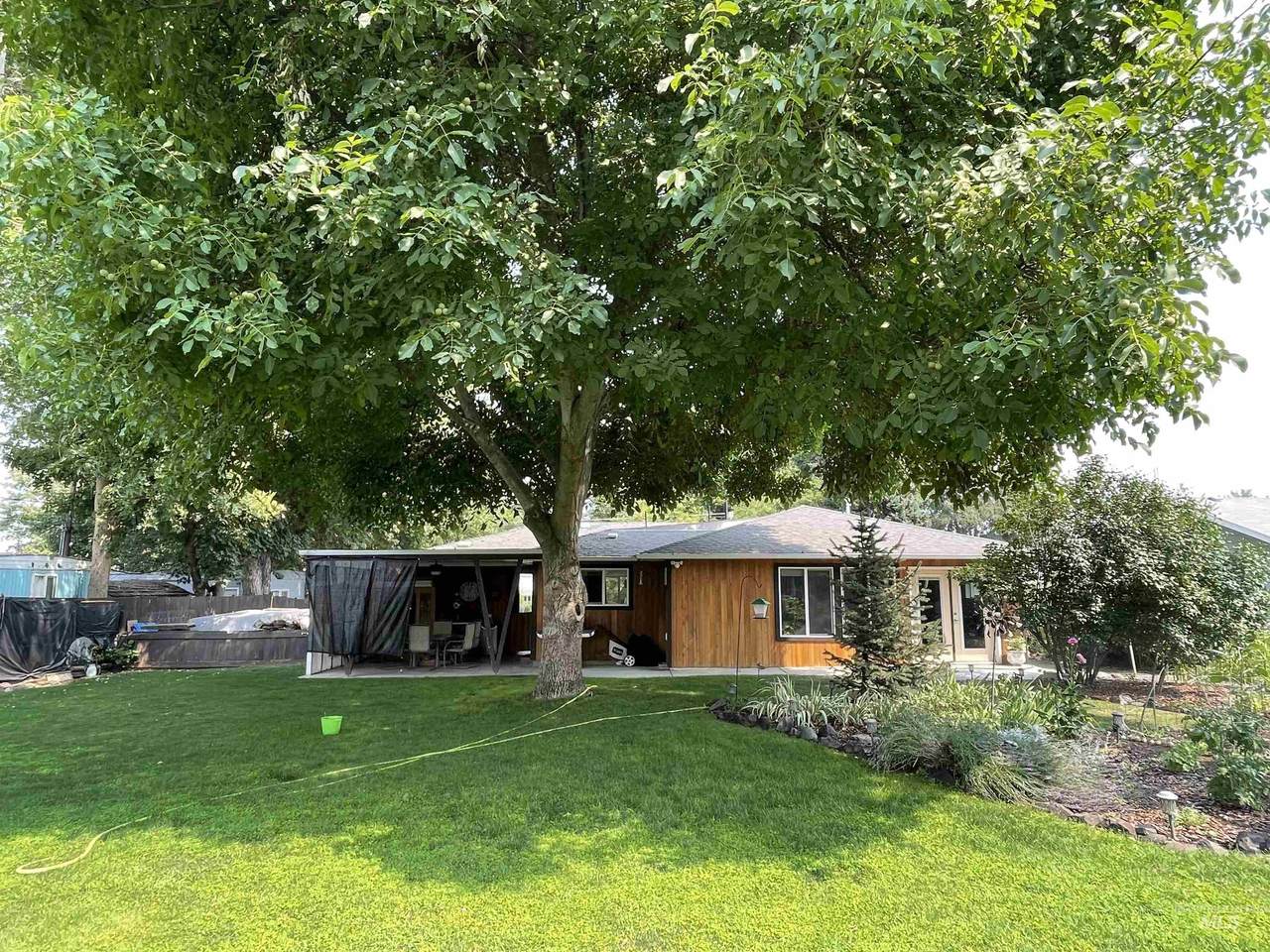 516 Bryden Drive - Photo 1