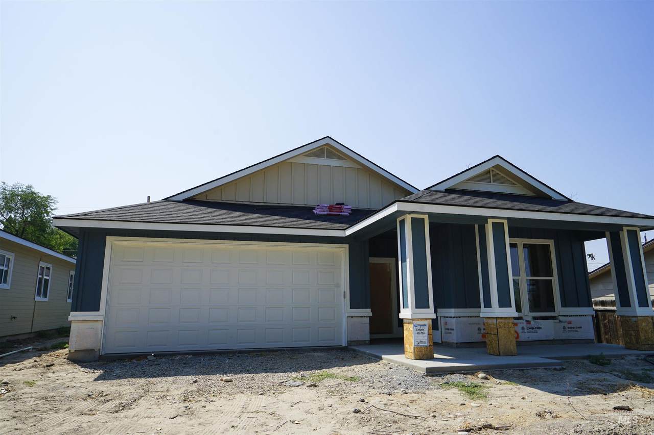215 Nevada - Photo 1