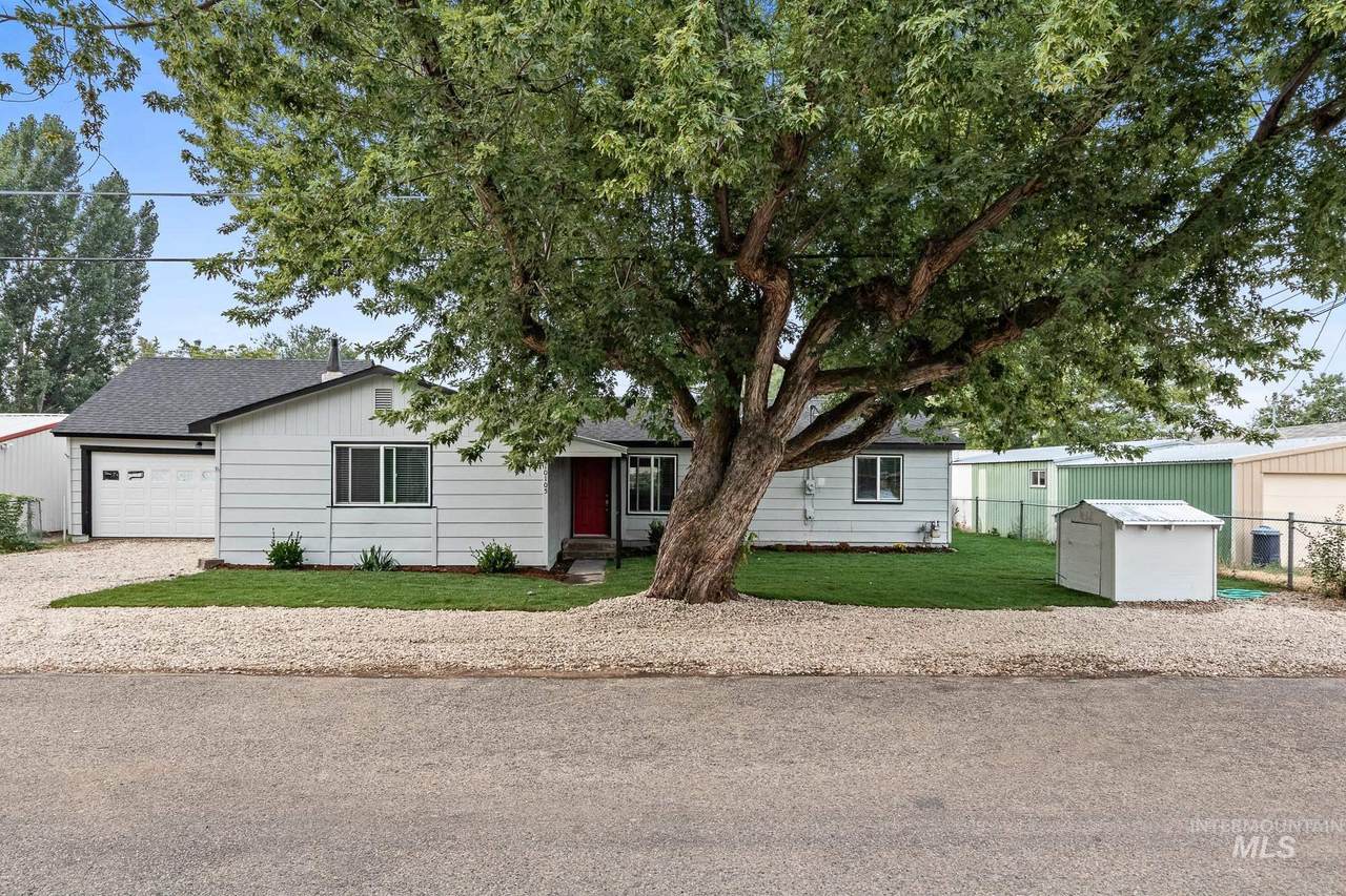 10105 W Claudia Rd - Photo 1