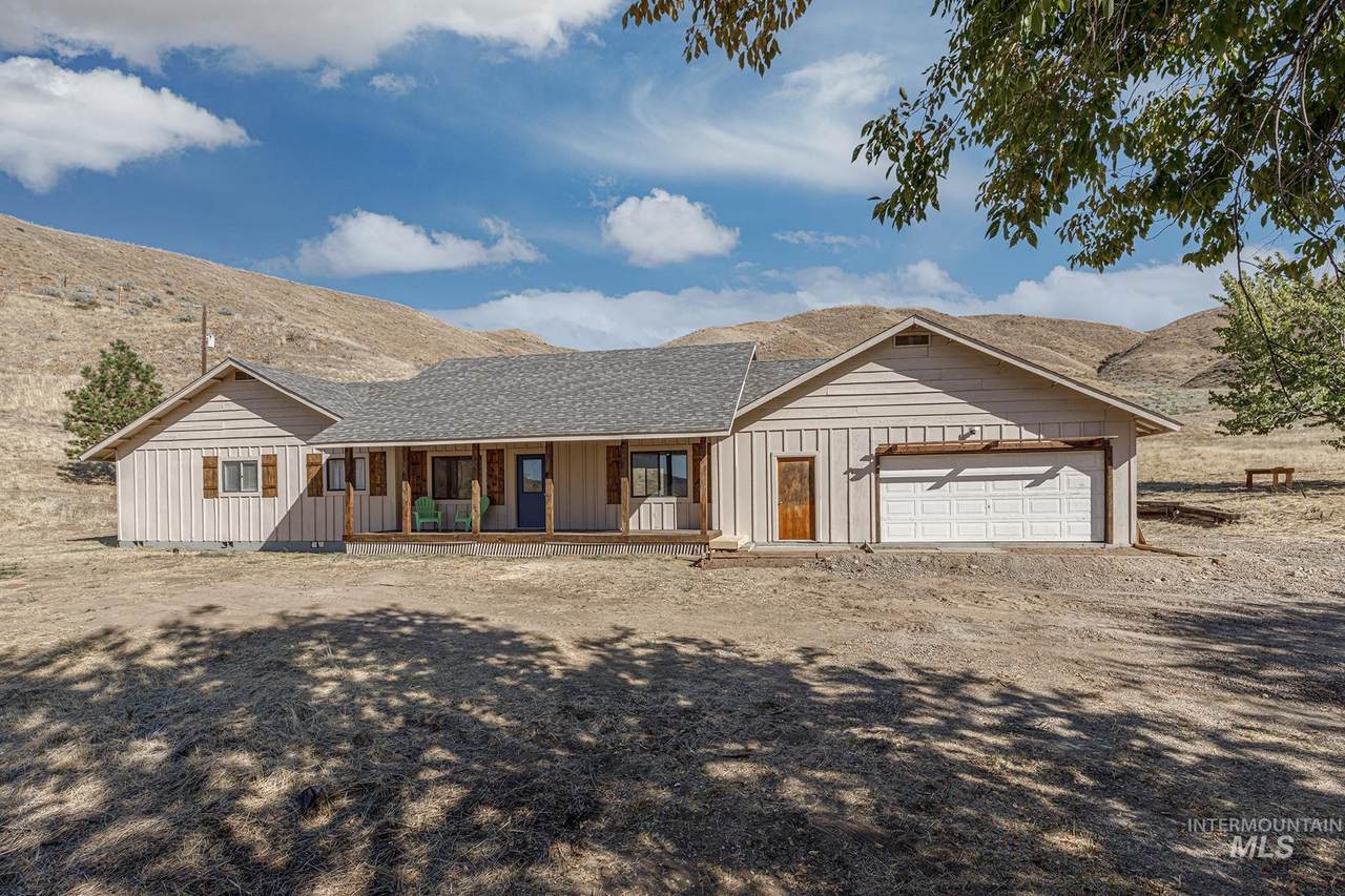 1646 Gentry Lane - Photo 1