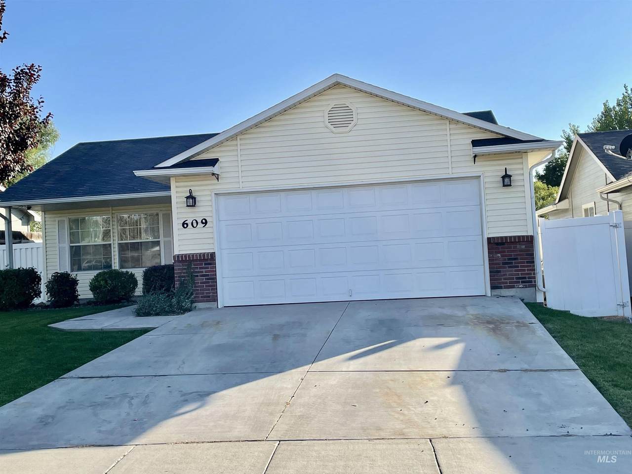 609 Whitley Court - Photo 1