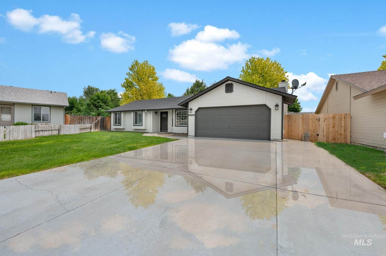 4506 Tinker Pl - Photo 1