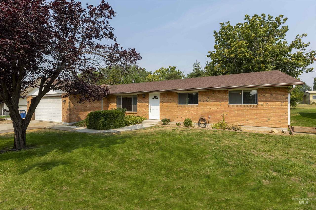 2303 Independence St - Photo 1
