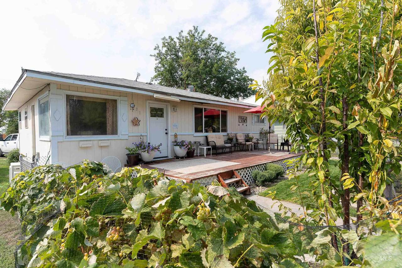 631 Main St - Photo 1