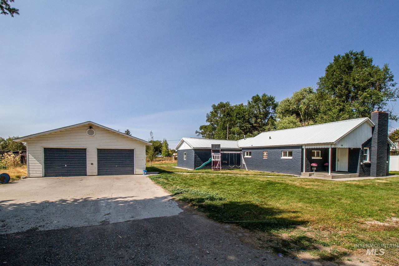 1702 Monroe Ave - Photo 1