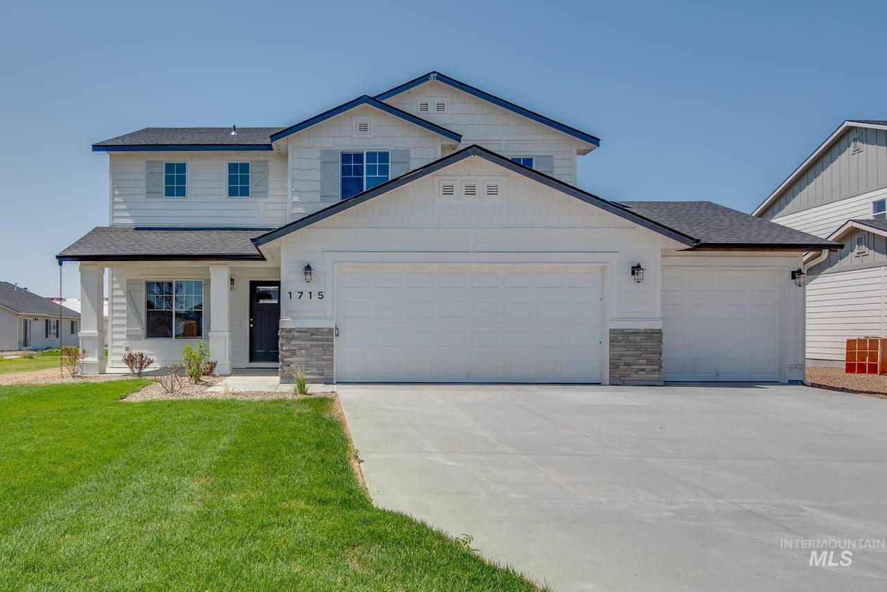 1935 Challis Dr - Photo 1
