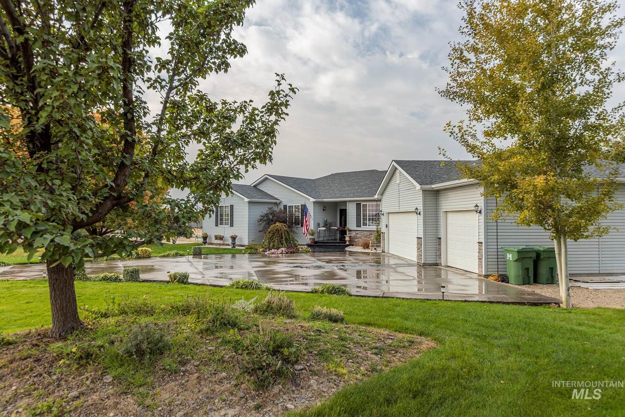 2022 Zach Blvd - Photo 1