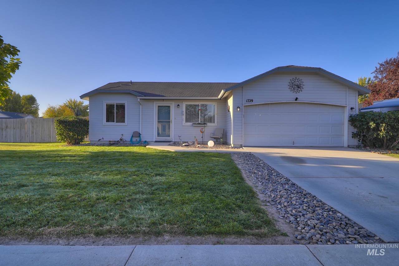 1729 Chicago St - Photo 1