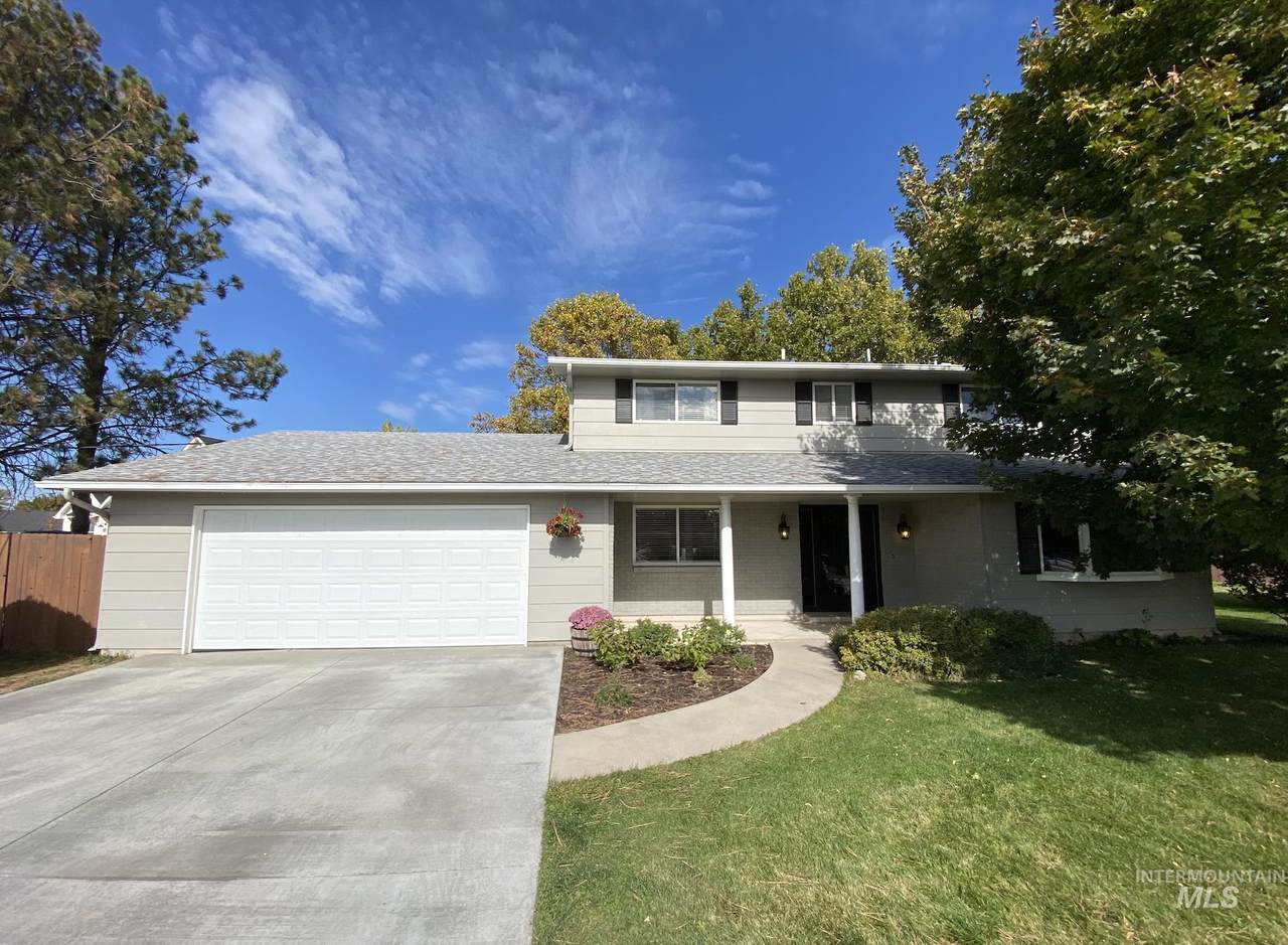 12600 Goldenrod - Photo 1