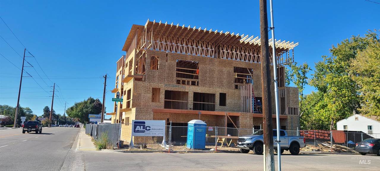 4002 W Overland - Photo 1