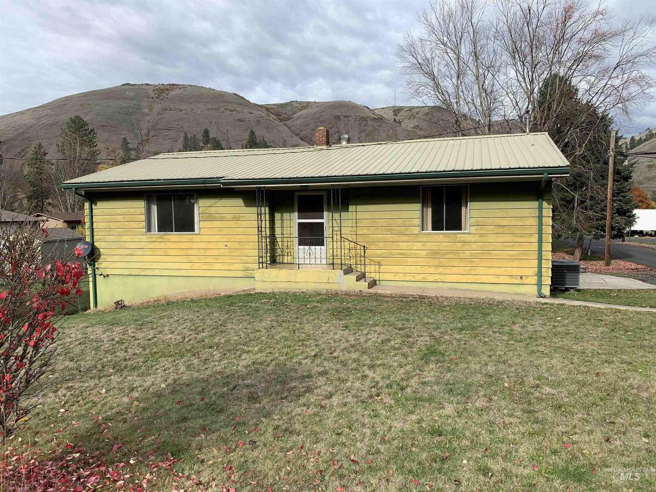 502 Idaho - Photo 1