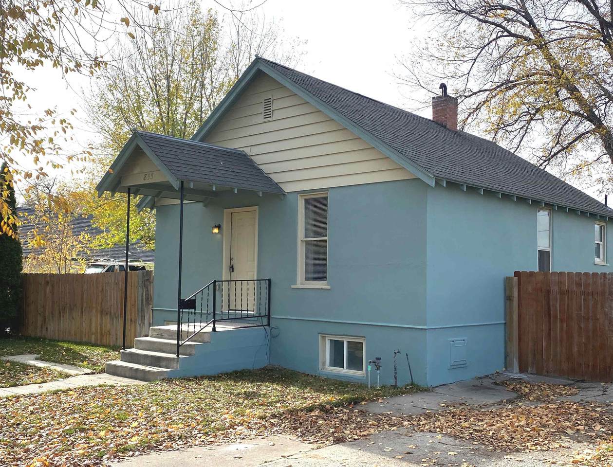 855 8th E. Street - Photo 1