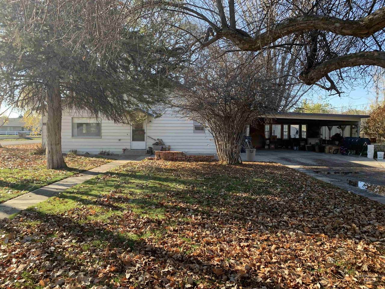 234 1St W - Photo 1