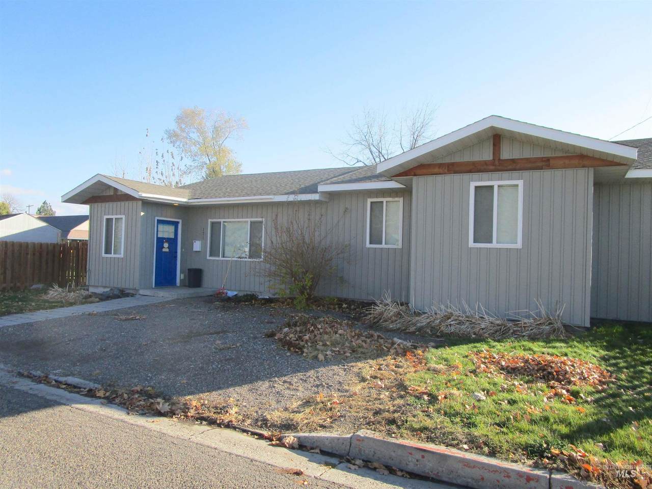 121 18th Street - Photo 1