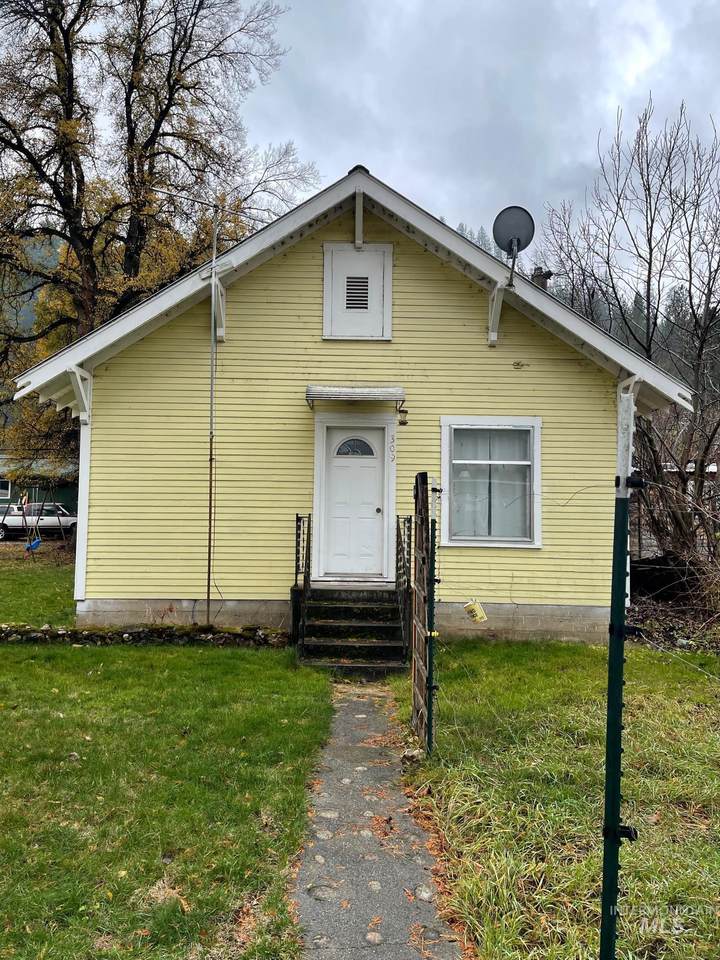 309 Pine Avenue - Photo 1